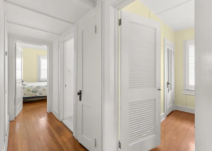 Dollar 2 -ocean Block Apartment *