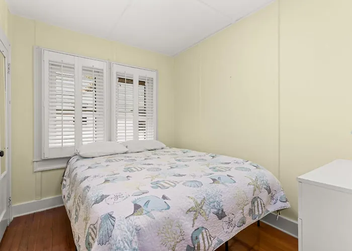 Dollar 2 -ocean Block Apartment