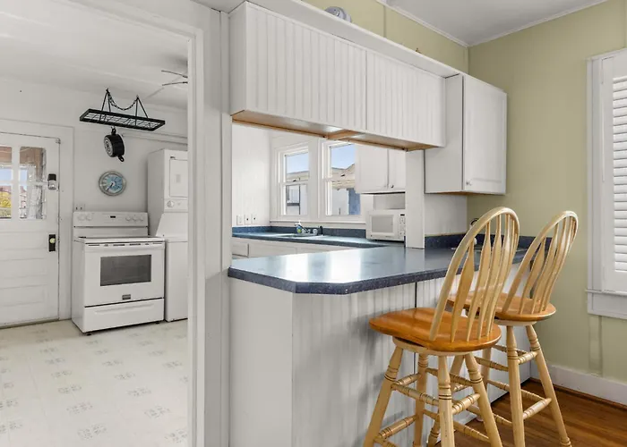 Dollar 2 -ocean Block Apartment *